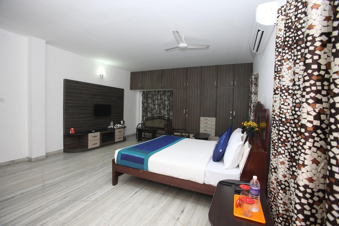 Oyo 935 Hotel Palkhee มุมไบ ภายนอก รูปภาพ