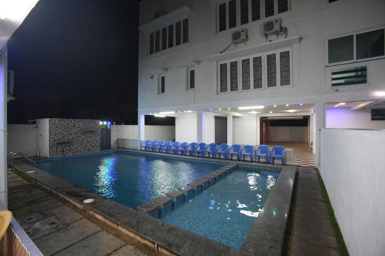 Oyo 935 Hotel Palkhee มุมไบ ภายนอก รูปภาพ
