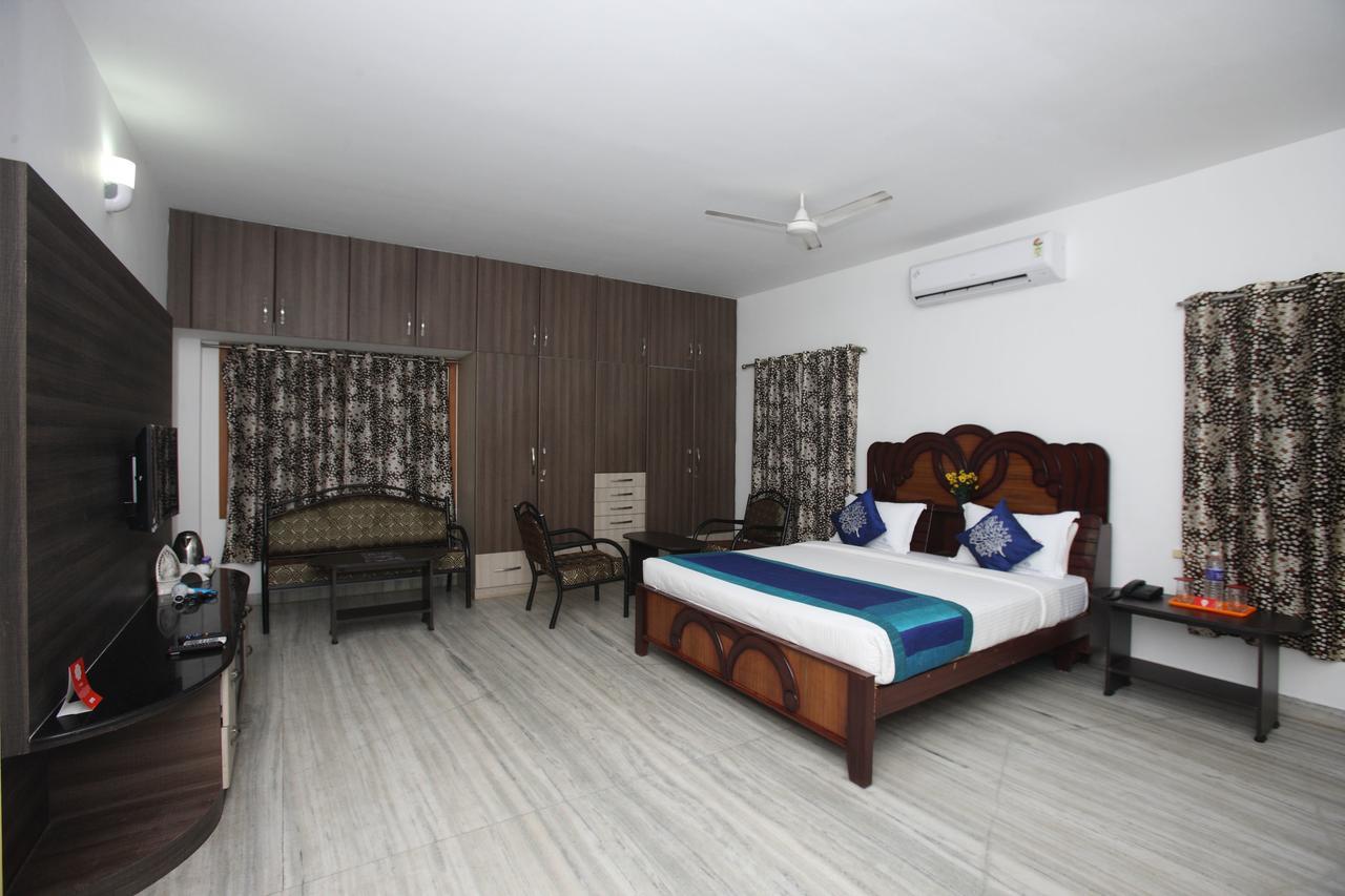 Oyo 935 Hotel Palkhee มุมไบ ภายนอก รูปภาพ